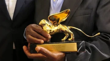 السجل التاريخي لجائزة الأسد الذهبي يضيء بعد ترشيح صلاح ومرموش